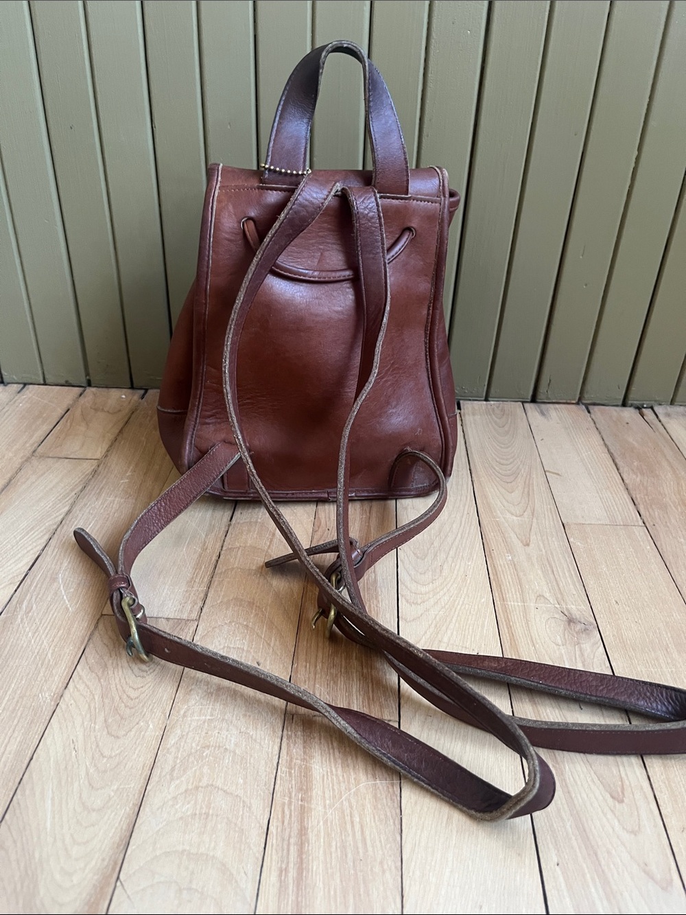 Coach H50-9960 Daypack Brown Leather Mini Backpack Purse Turn-Lock Closure - Picture 4 of 14